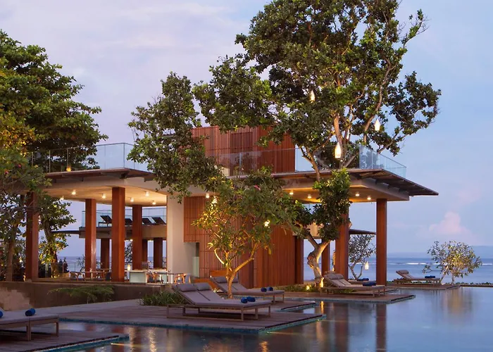 Maya & Resort Sanur (Bali)